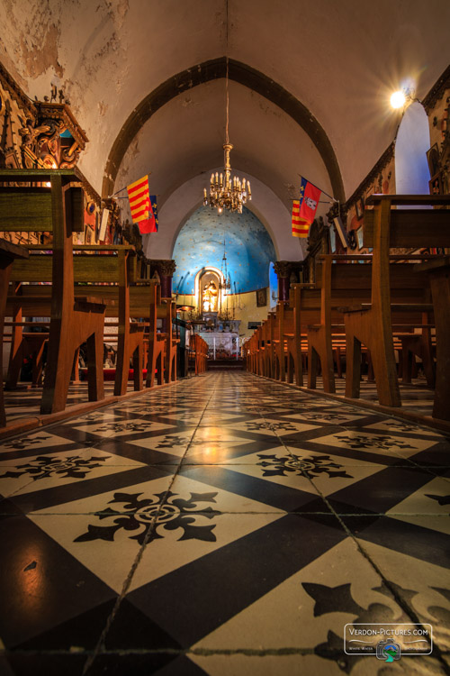 photo interieur notre dame du roc castellane verdon